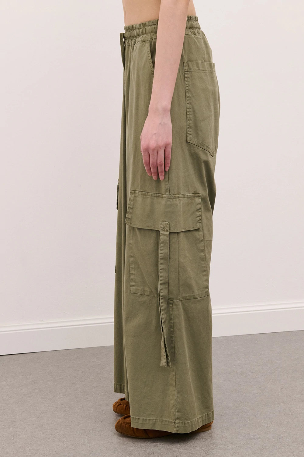 PANTALONE CON TASCHE TWO WAY