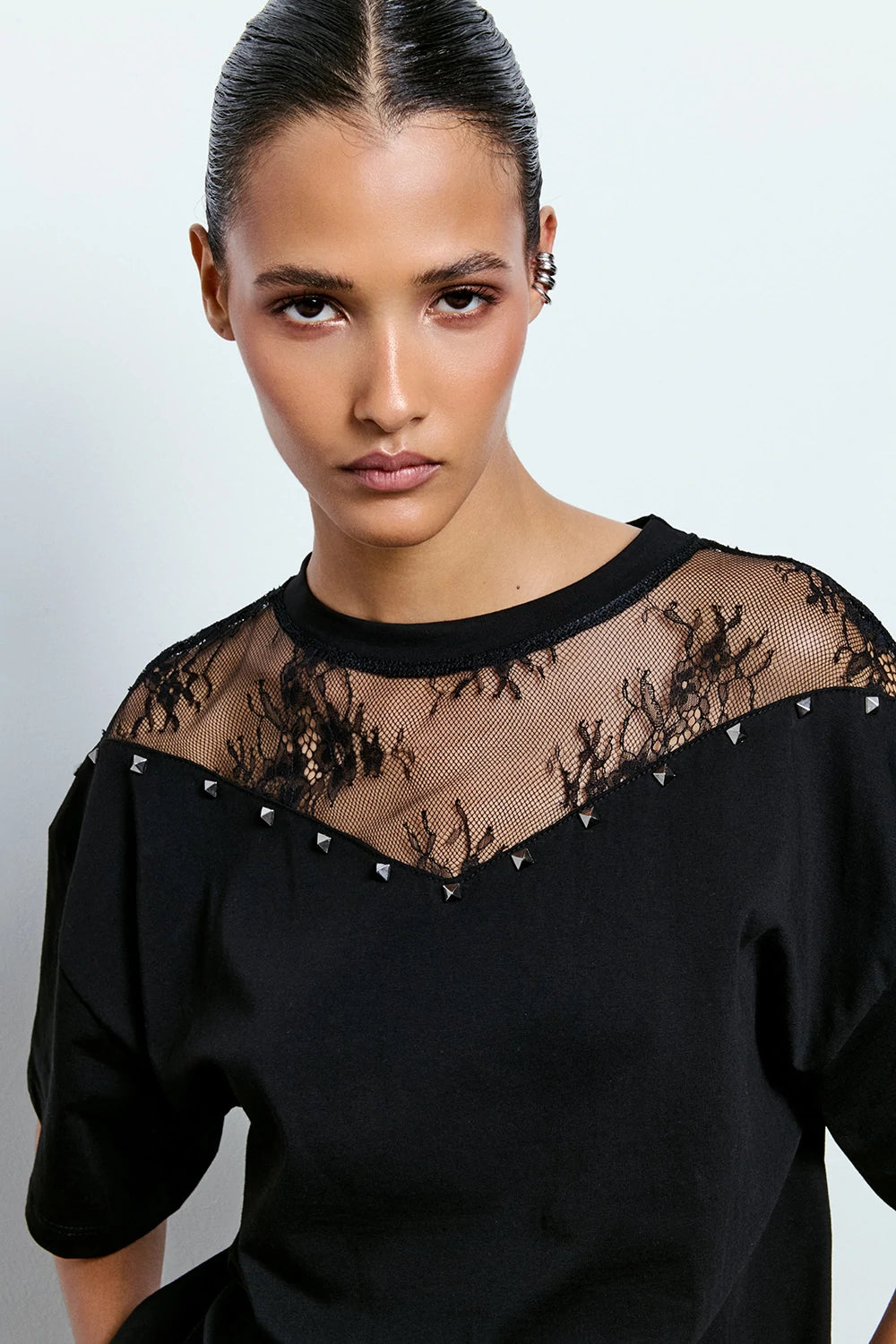 T-SHIRT INSERTO PIZZO CON BORCHIE